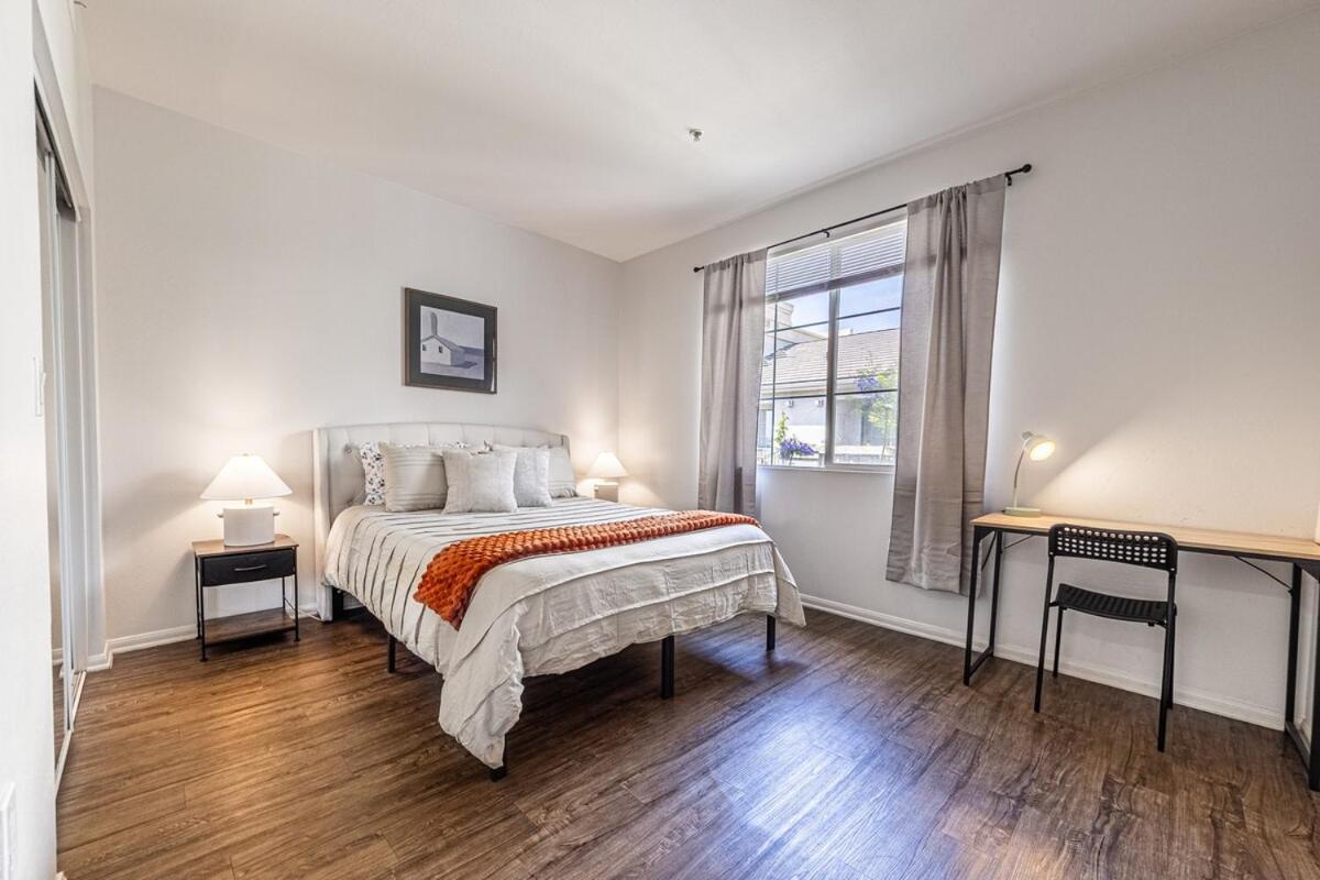 For Everyone! Huge 4br Townhouse In Venice *